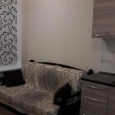 Апартаменти 1 Bedroom Near The Sea