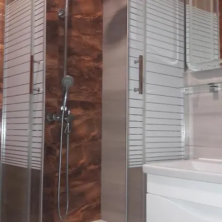 Апартаменти 1 Bedroom Near The Sea